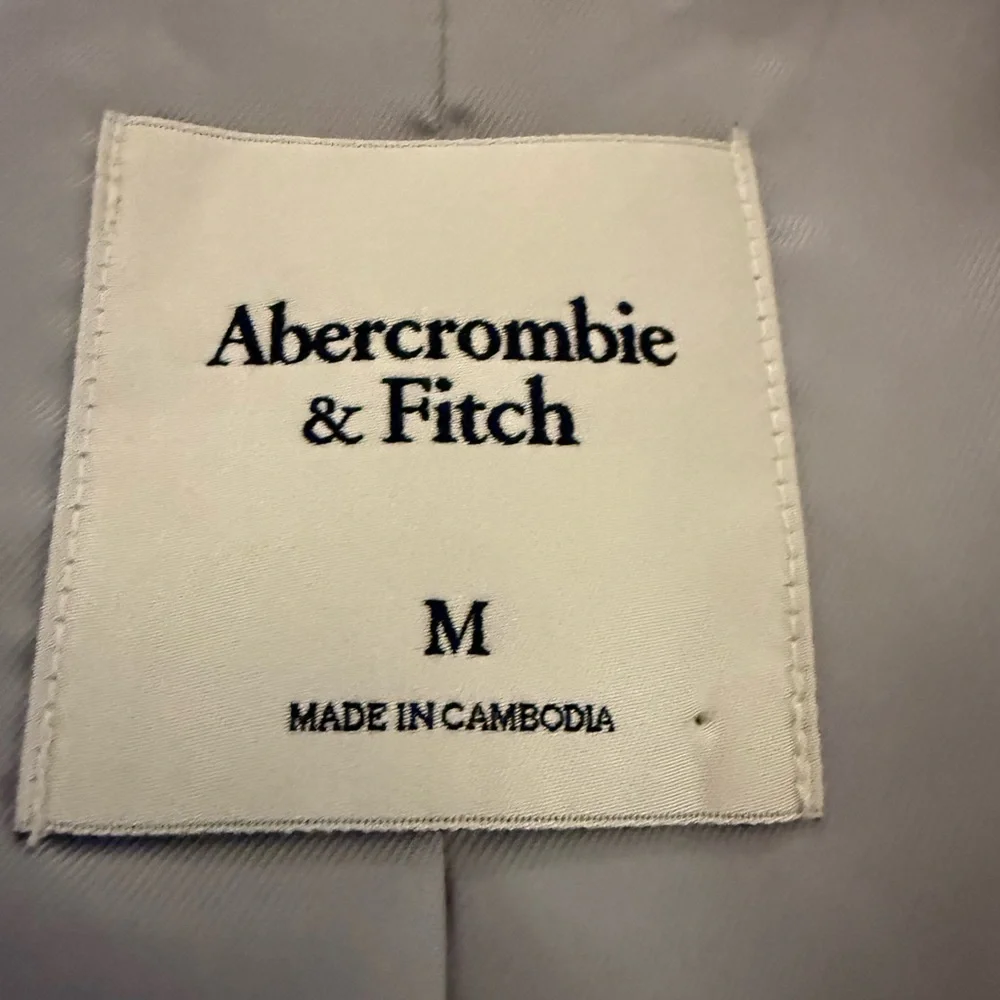Abercrombie & Fitch Men's Light Gray Two-Button Blazer